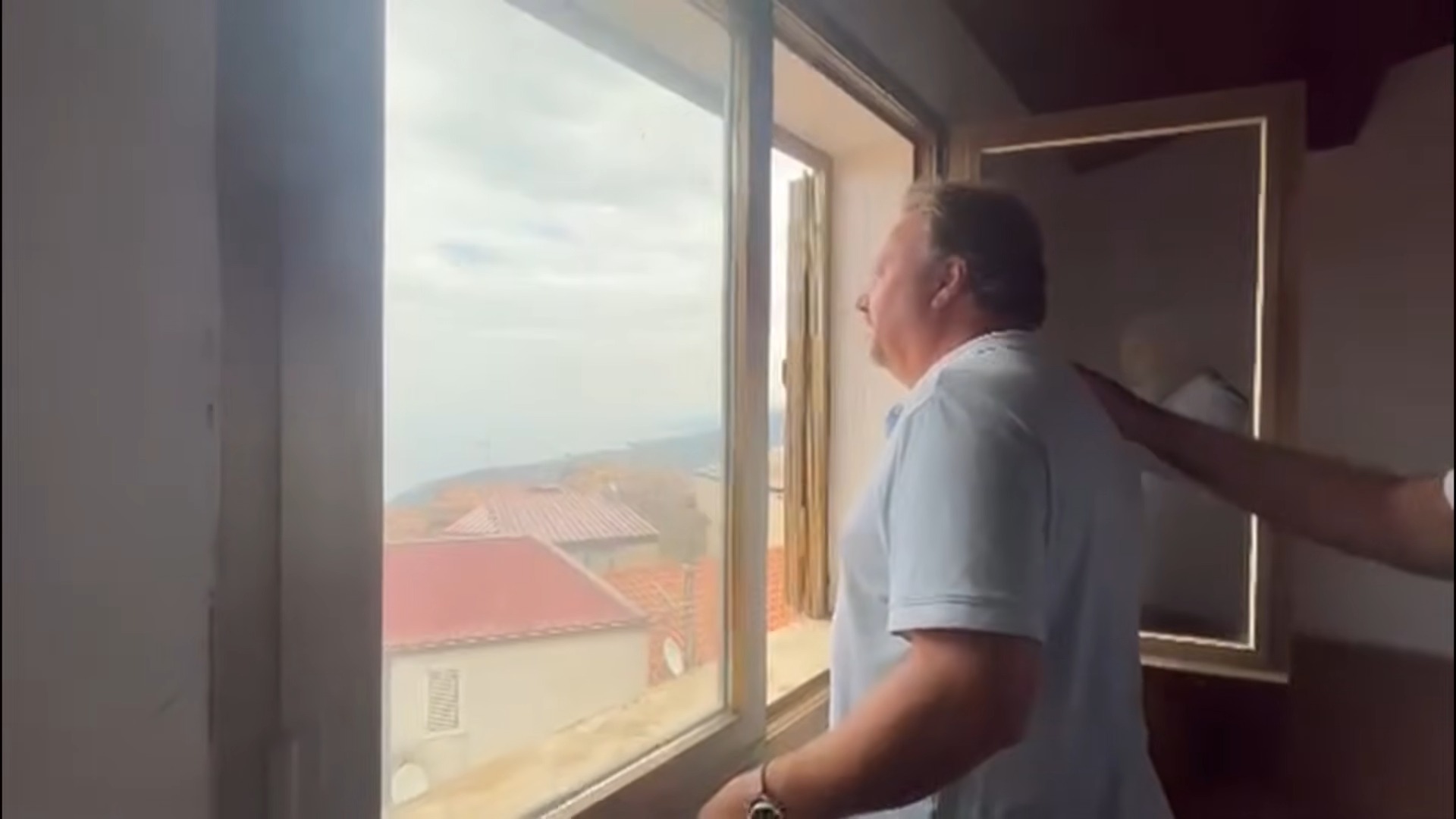 Scott at the key moment for his Villa Margi home on the Sicilian coast